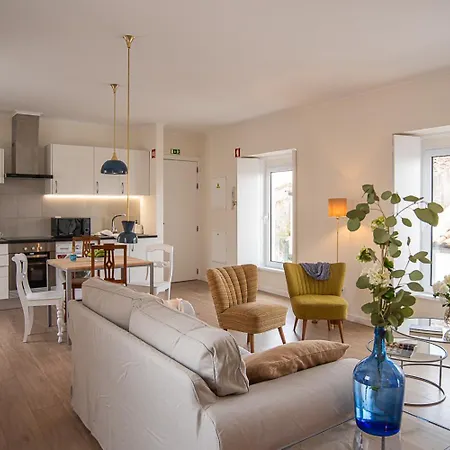 Marta - Tentilhao Vila Franca do Campo